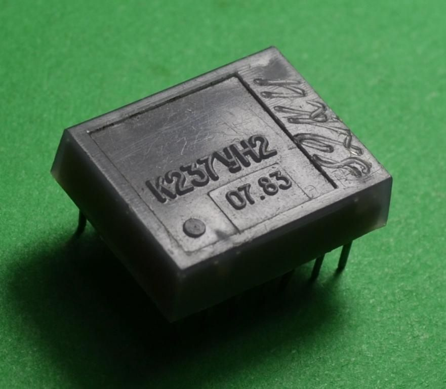 Микросхемы к237ун2 (88г.) к237ун2 (88г.)