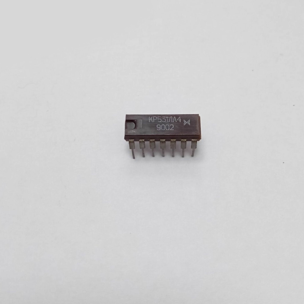 кр531ла4 (90г.)