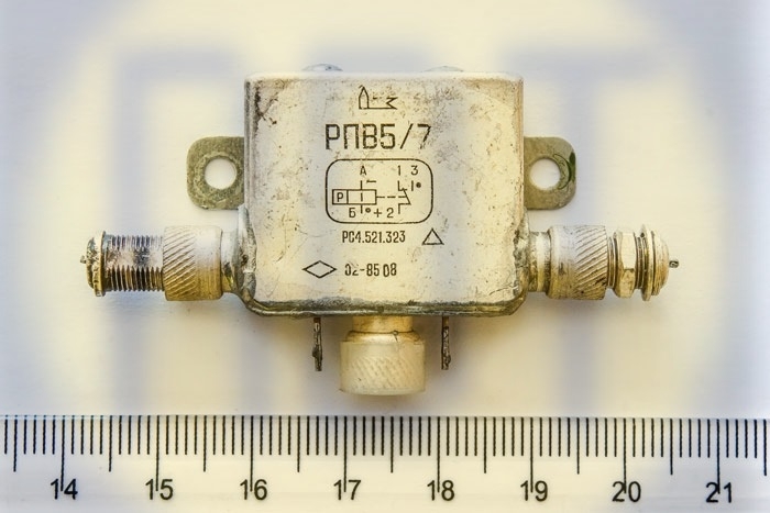 Реле, Контакторы рпв5/4-325 (2000г.) рпв5/4-325 (2000г.)