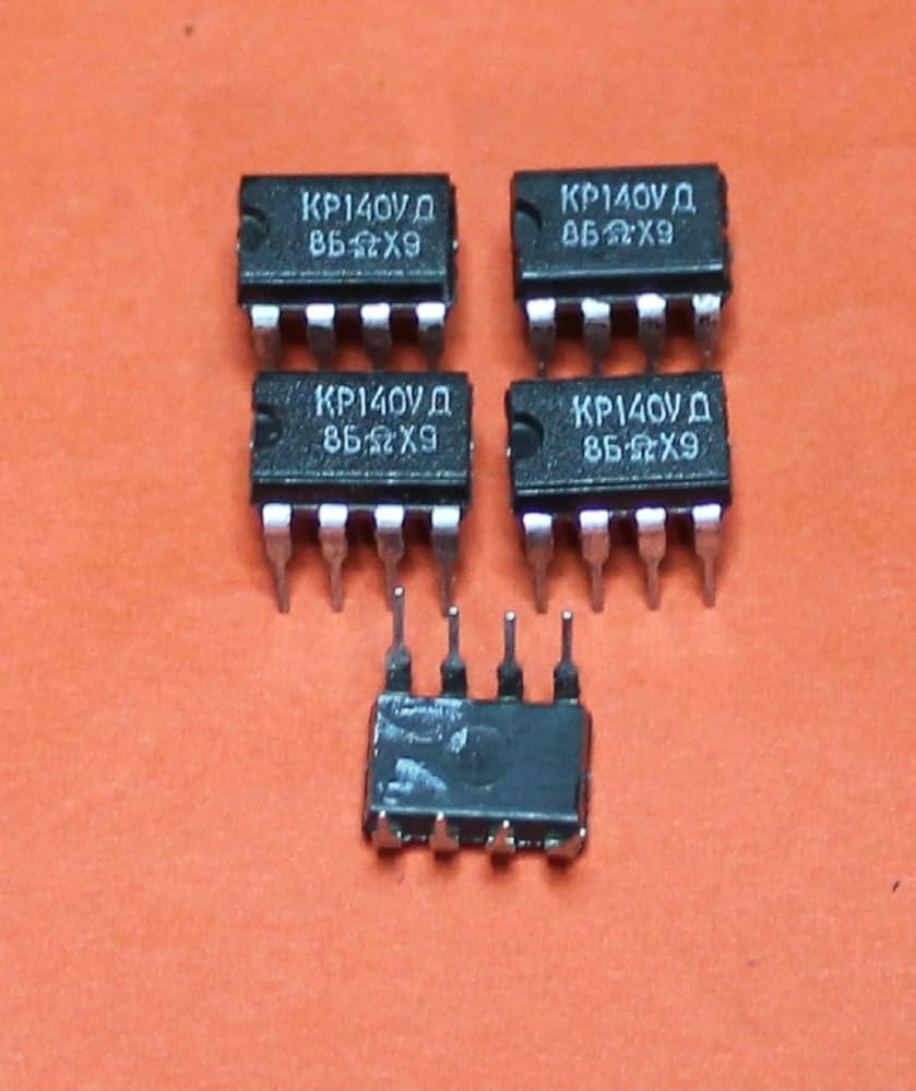КР140УД1408б