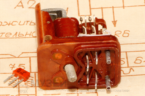 Реле, Контакторы 8Э12 8Э12