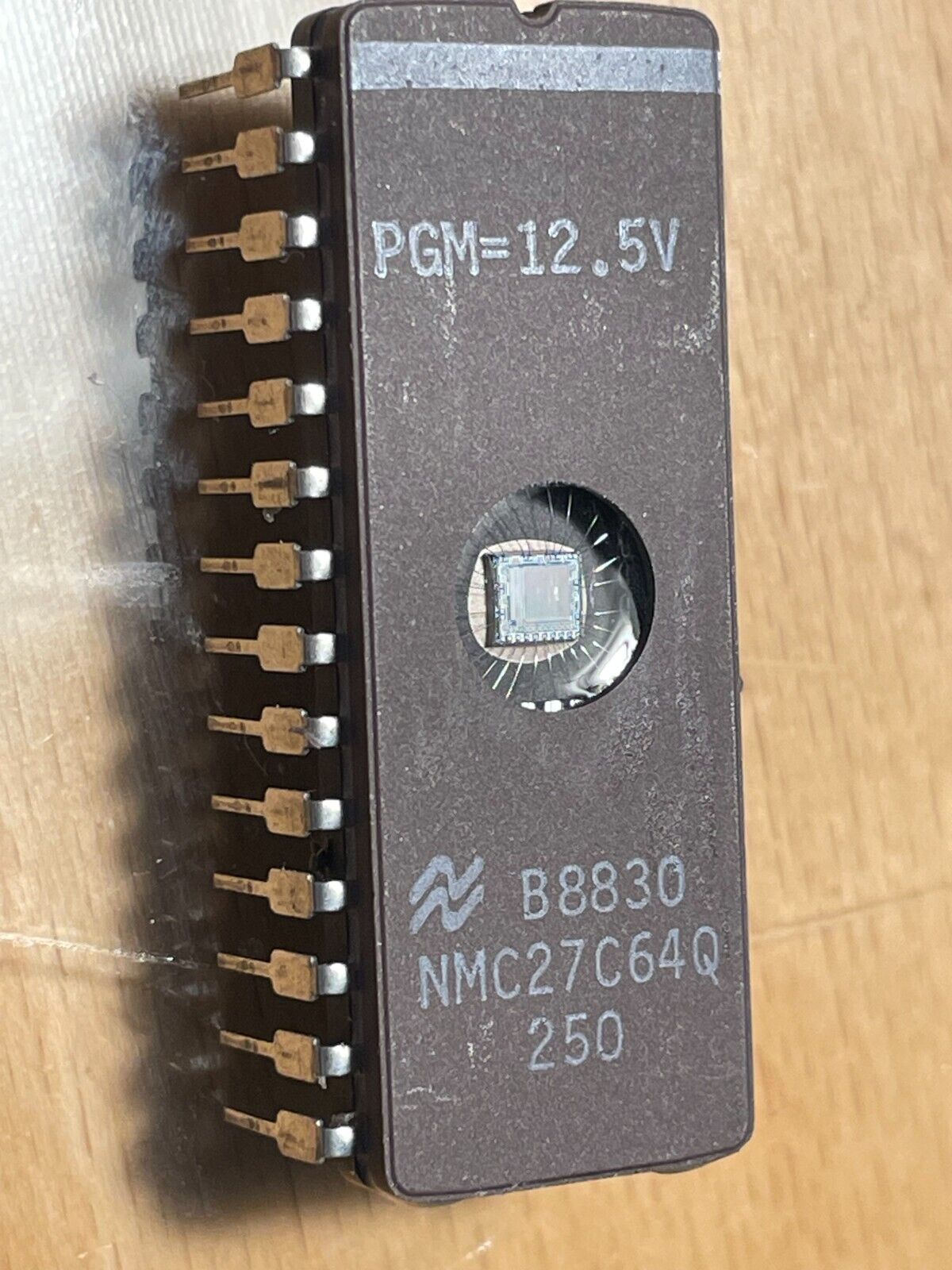 Прайс-лист NMC27C64Q-250 NMC27C64Q-250