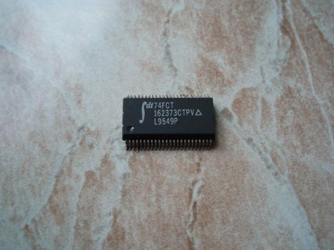 IDT74FCT2543TSO (97г.)