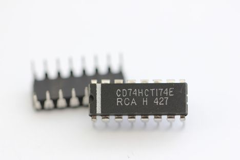 IN74HCT241ADW (экф5564ап4) (2001г.)