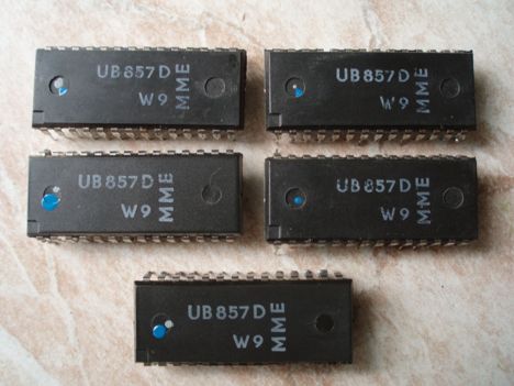 UB857D (Z80-CTC) (dip-28)