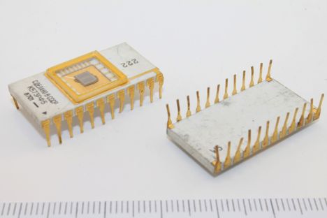 Микросхемы 733кн2-2 (87г.) 733кн2-2 (87г.)