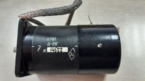 Диоды д220б (88г.) д220б (88г.)