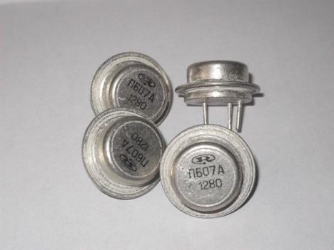 Диоды д607а (82г.) д607а (82г.)