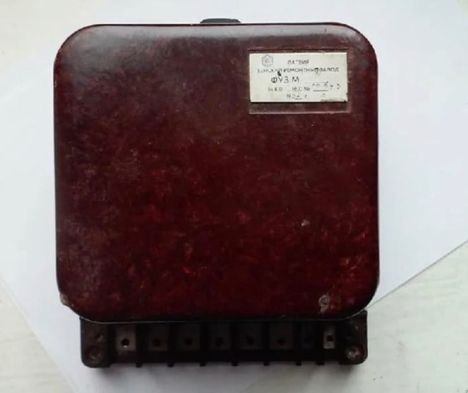 Блоки ФУЗ-М5 IP54, Iн=24а (90г.) ФУЗ-М5 IP54, Iн=24а (90г.)